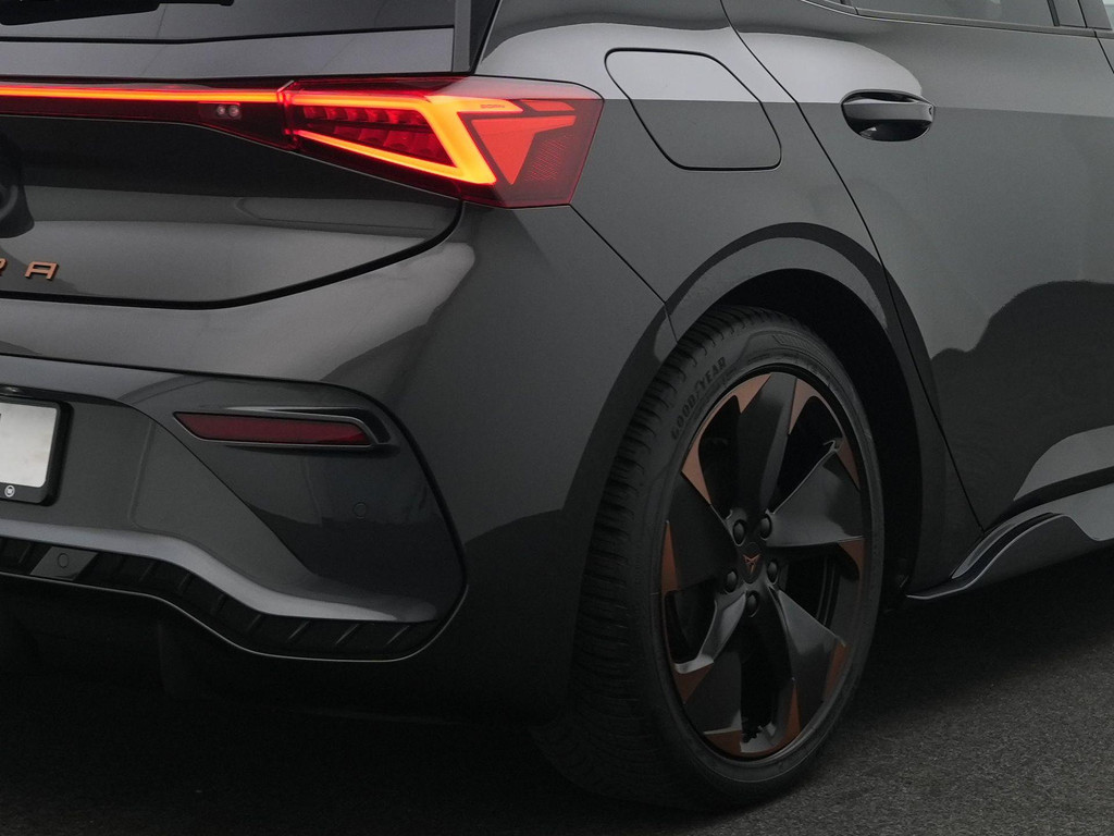 CUPRA Born (P486PS) met abonnement