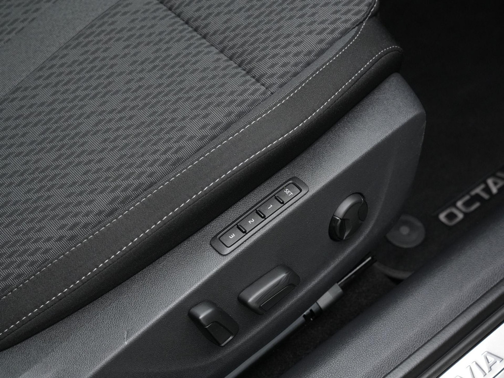 ŠKODA Octavia (KFG64K) met abonnement