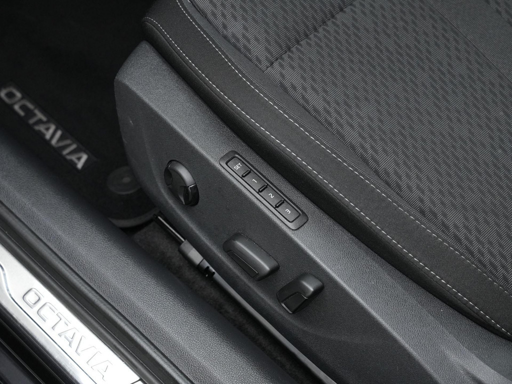 ŠKODA Octavia (KFG64K) met abonnement