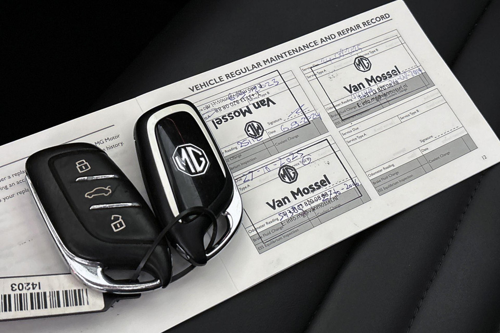 MG EHS (P212NB) met abonnement