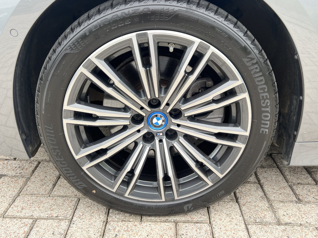 BMW 3 Serie touring (S525XT) met abonnement