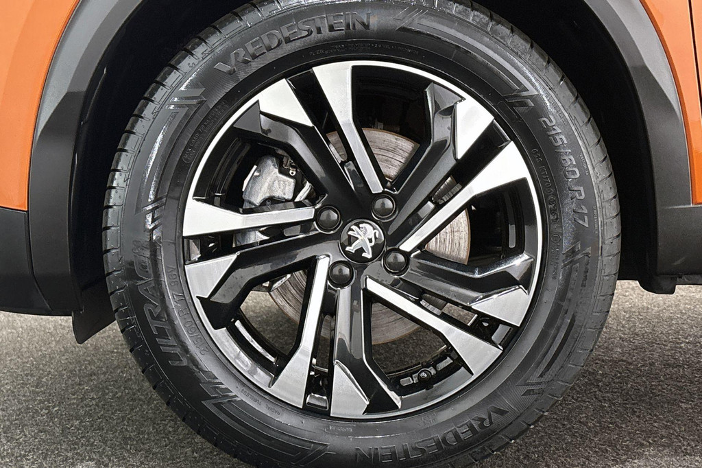 Peugeot e-2008 (T945FJ) met abonnement