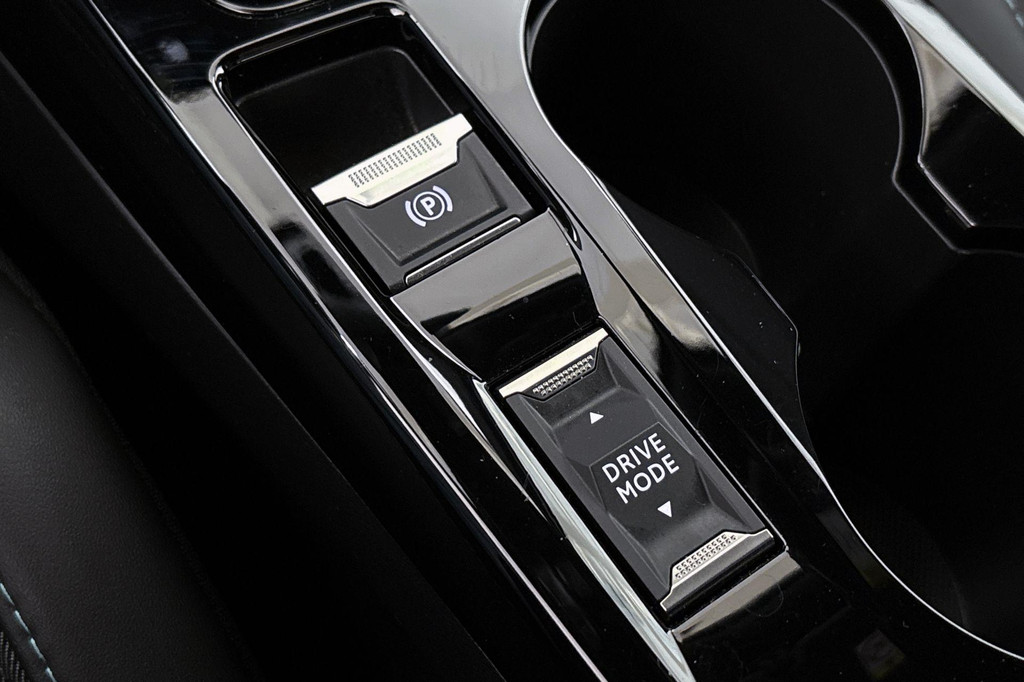 Peugeot e-2008 (T945FJ) met abonnement