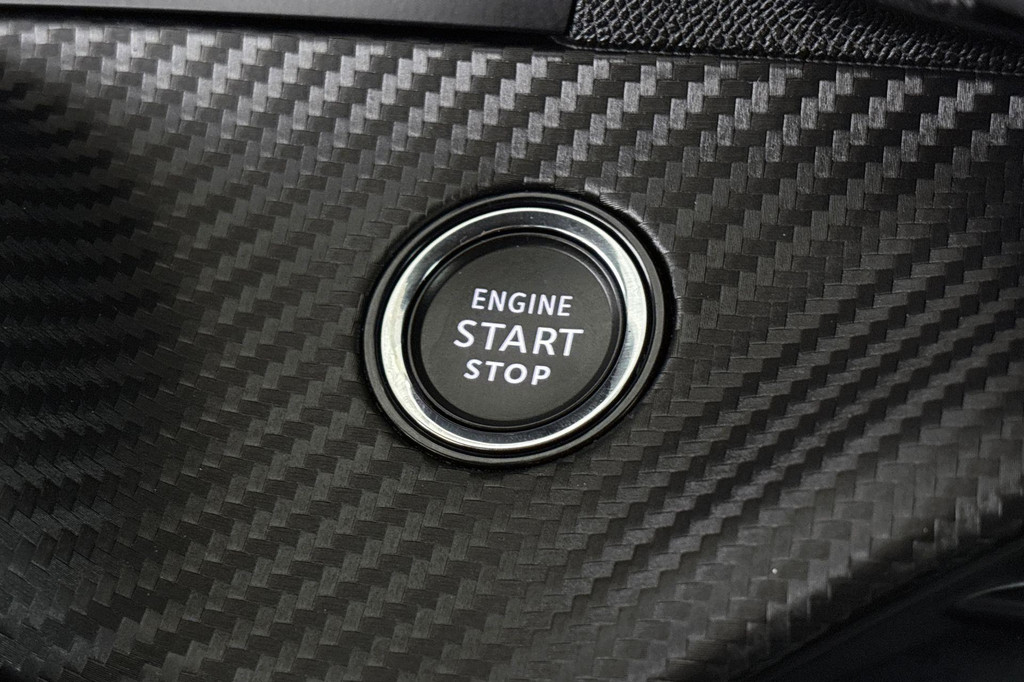 Peugeot e-2008 (T945FJ) met abonnement