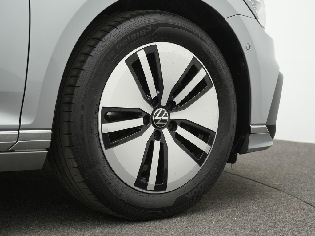 Volkswagen Passat (KJV93V) met abonnement