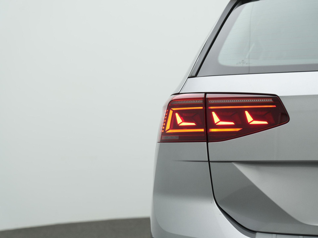 Volkswagen Passat (KJV93V) met abonnement
