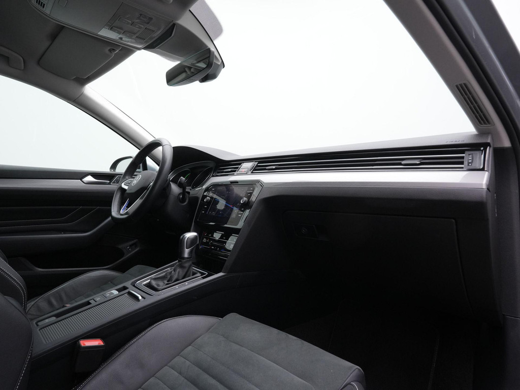 Volkswagen Passat (KJV93V) met abonnement