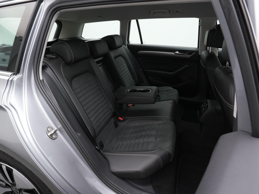 Volkswagen Passat (KJV93V) met abonnement