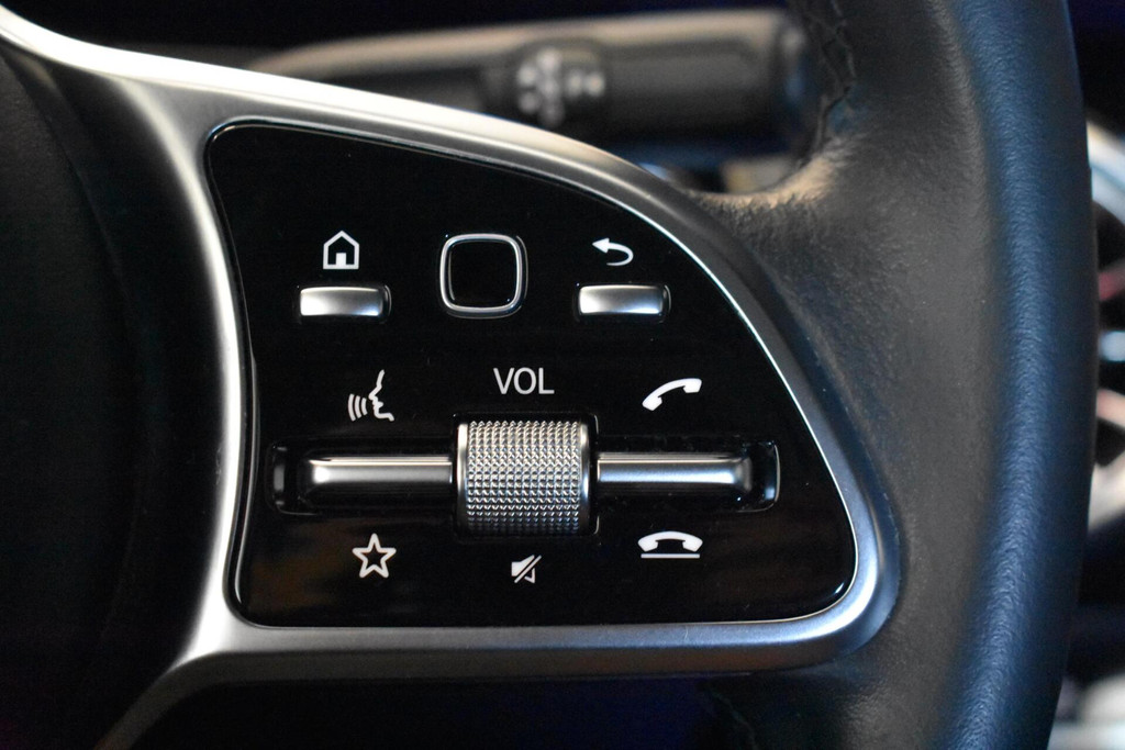 Mercedes-Benz EQA (N072SZ) met abonnement