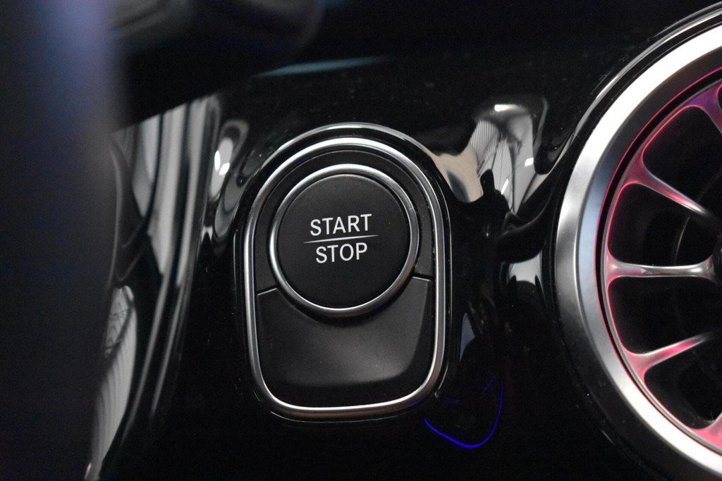 Mercedes-Benz EQA (N072SZ) met abonnement