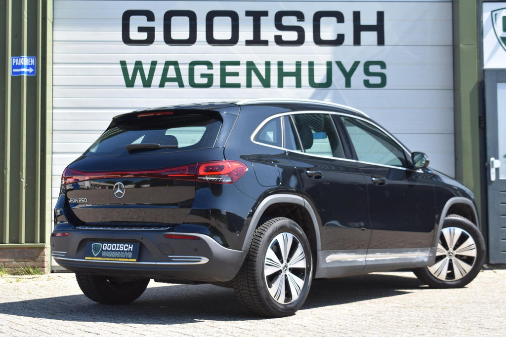 Mercedes-Benz EQA (N072SZ) met abonnement