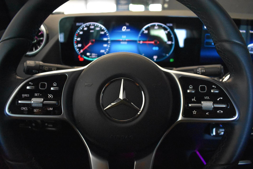 Mercedes-Benz EQA (N072SZ) met abonnement