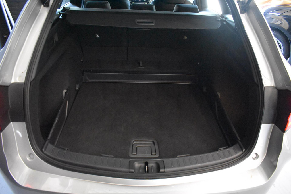 Toyota Corolla Touring Sports (X221FK) met abonnement
