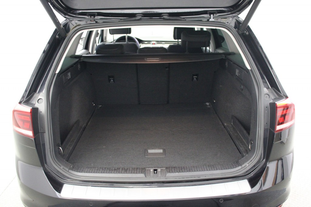 Volkswagen Passat (S755FT) met abonnement