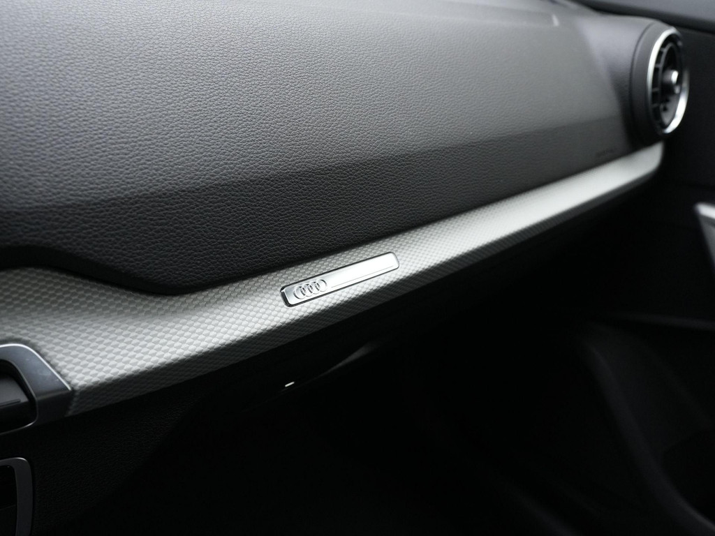 Audi Q2 (HNF64X) met abonnement