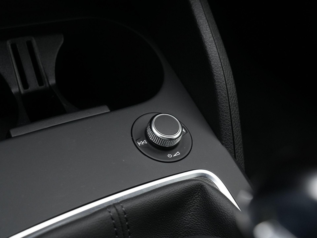 Audi Q2 (HNF64X) met abonnement