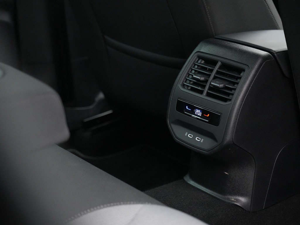 Seat Leon Sportstourer (T808SV) met abonnement