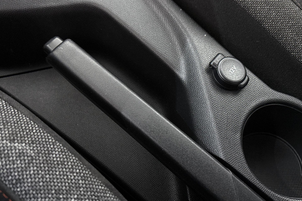 Peugeot 208 (L276JZ) met abonnement