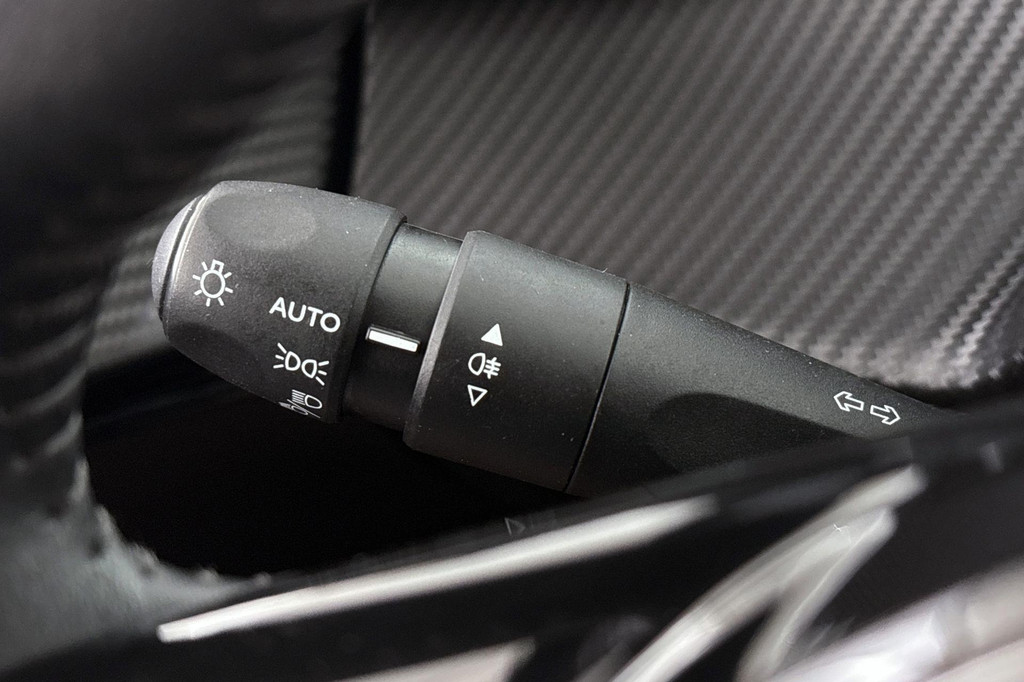 Peugeot 208 (L276JZ) met abonnement