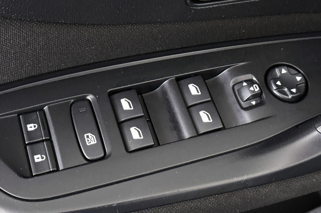 Peugeot 308 (GFR38D) met abonnement