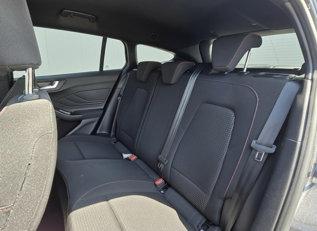 Ford FOCUS Wagon (GXD27Z) met abonnement