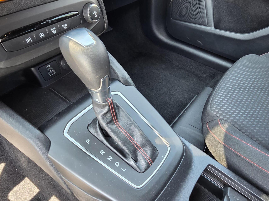 Ford FOCUS Wagon (GXD28B) met abonnement