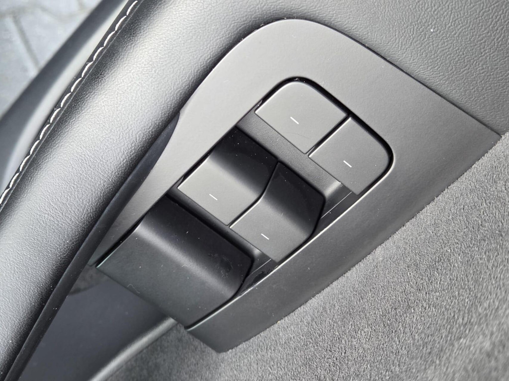Tesla Model Y (P778GV) met abonnement