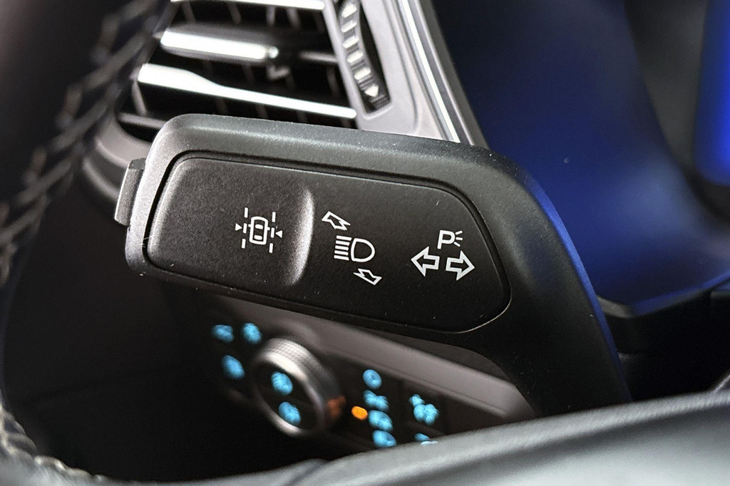 Ford Kuga (L063DB) met abonnement