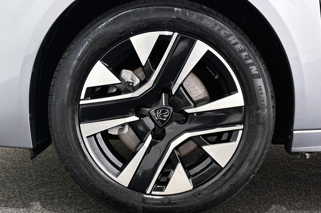 Peugeot 208 (KKV95V) met abonnement