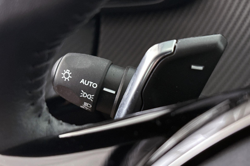 Peugeot 208 (KKV95V) met abonnement