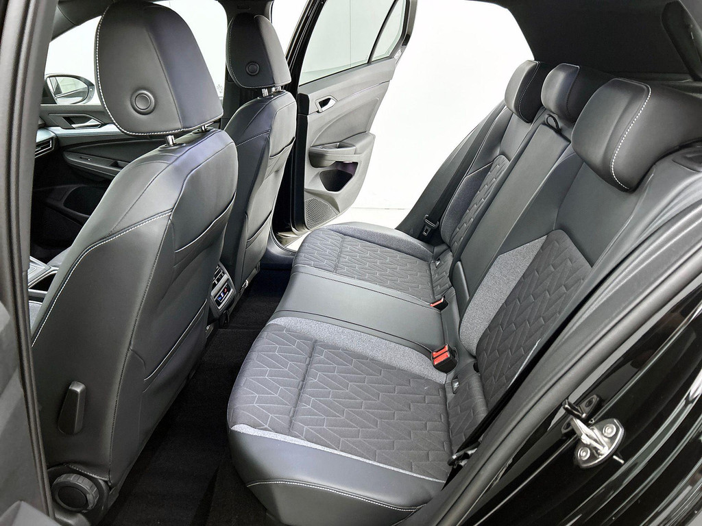Volkswagen Golf (KHJ67K) met abonnement