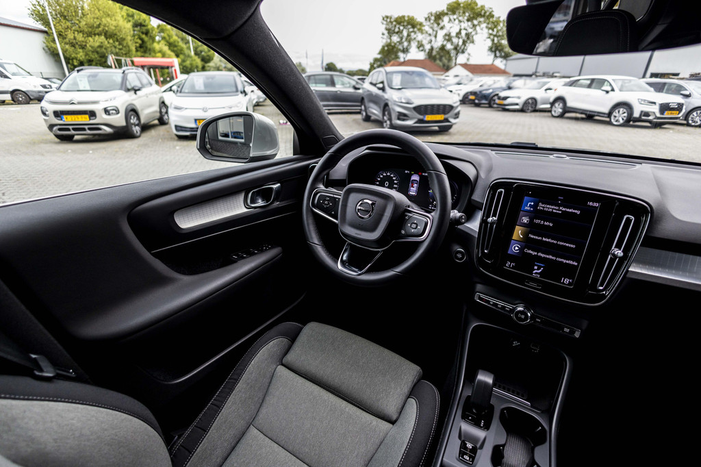 Volvo XC40 (KGV26N) met abonnement