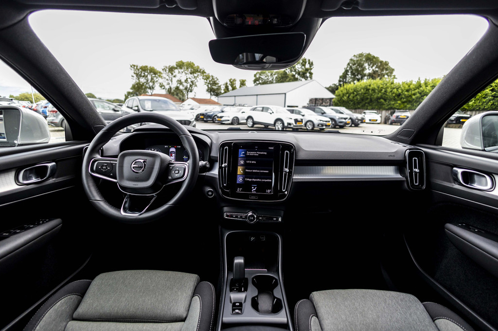 Volvo XC40 (KGV26N) met abonnement