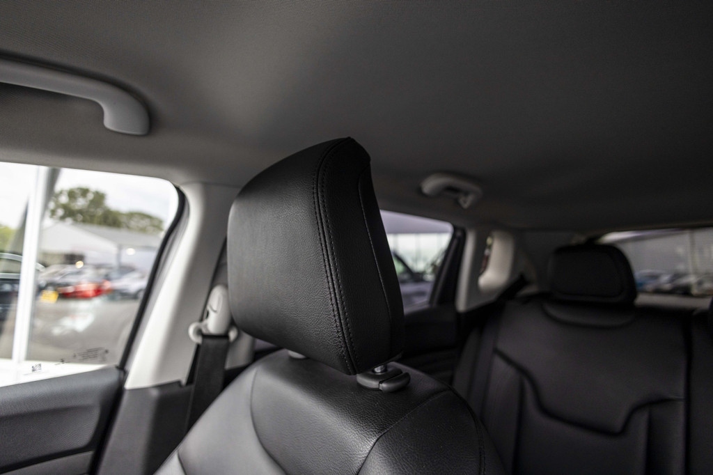 Jeep Compass (KGL09X) met abonnement