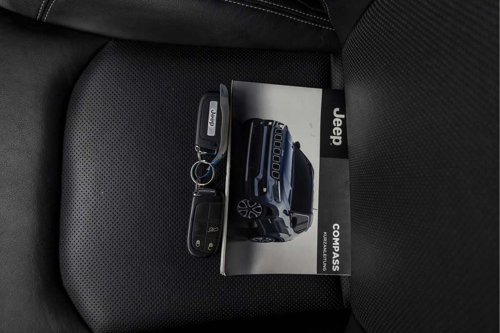 Jeep Compass (KGL09X) met abonnement