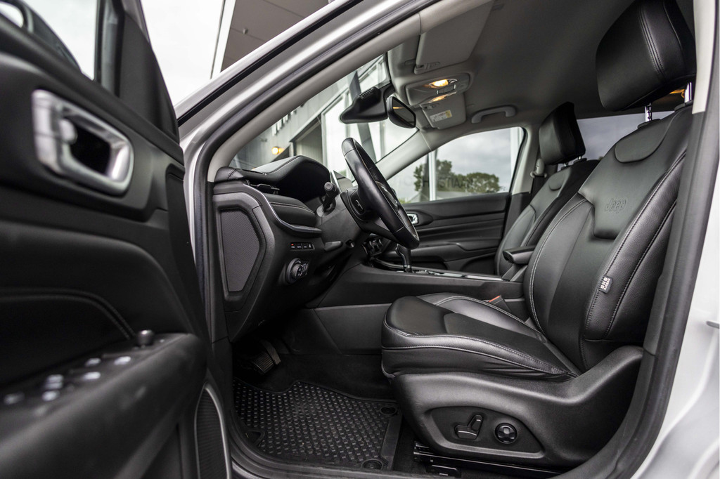 Jeep Compass (KGL09X) met abonnement