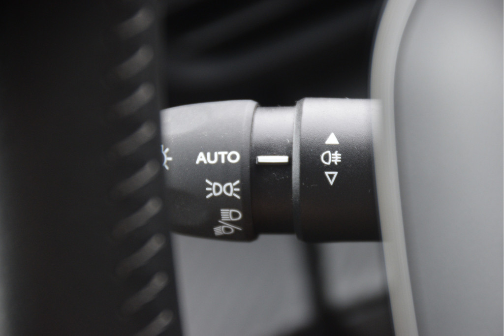 Peugeot 2008 (KLD39N) met abonnement