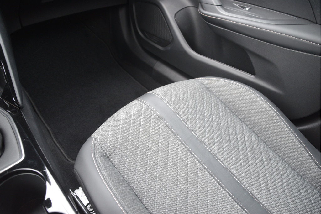 Peugeot 2008 (KLD39N) met abonnement