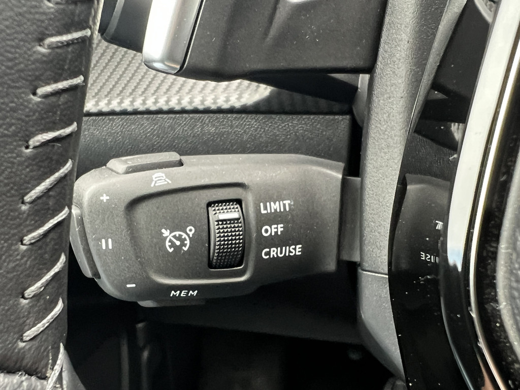 Peugeot 2008 (HSX23T) met abonnement
