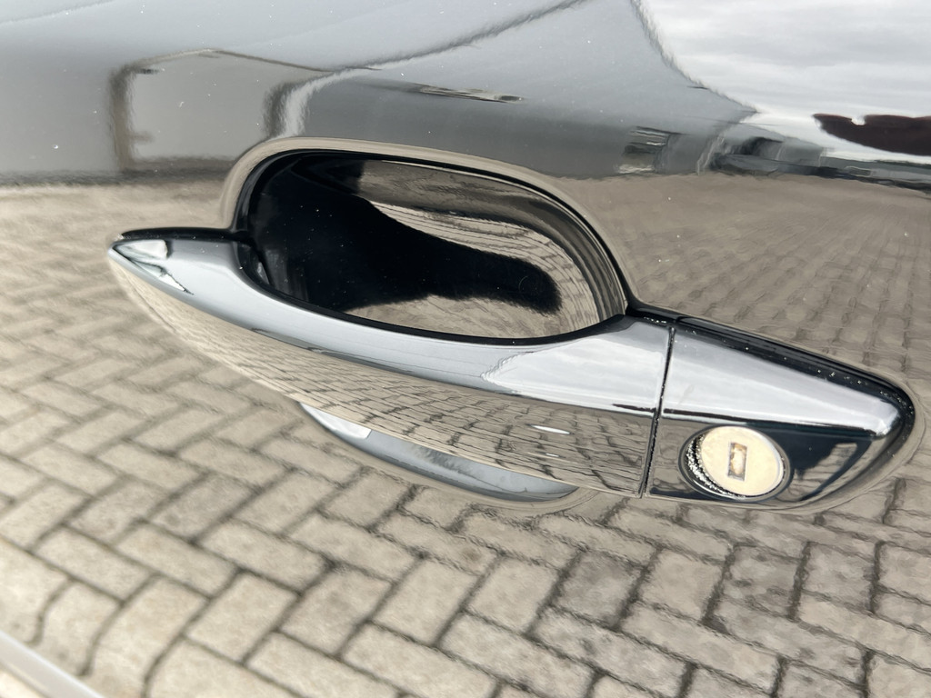 Peugeot 2008 (HSX23T) met abonnement