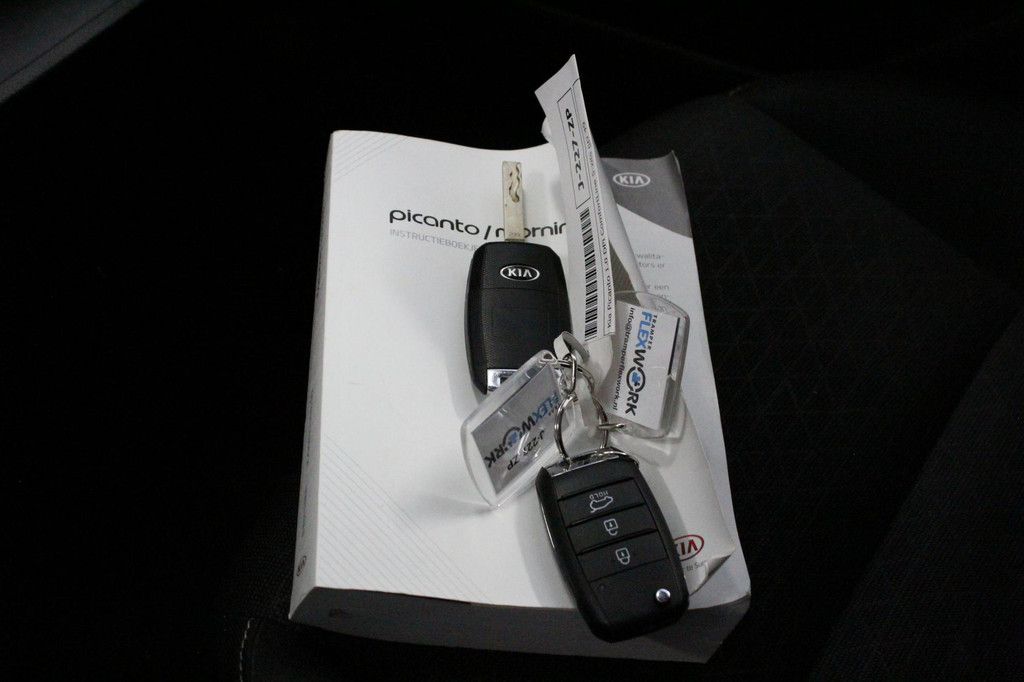 Kia Picanto (J227ZP) met abonnement