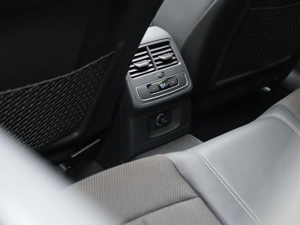 Audi A4 (L382LB) met abonnement