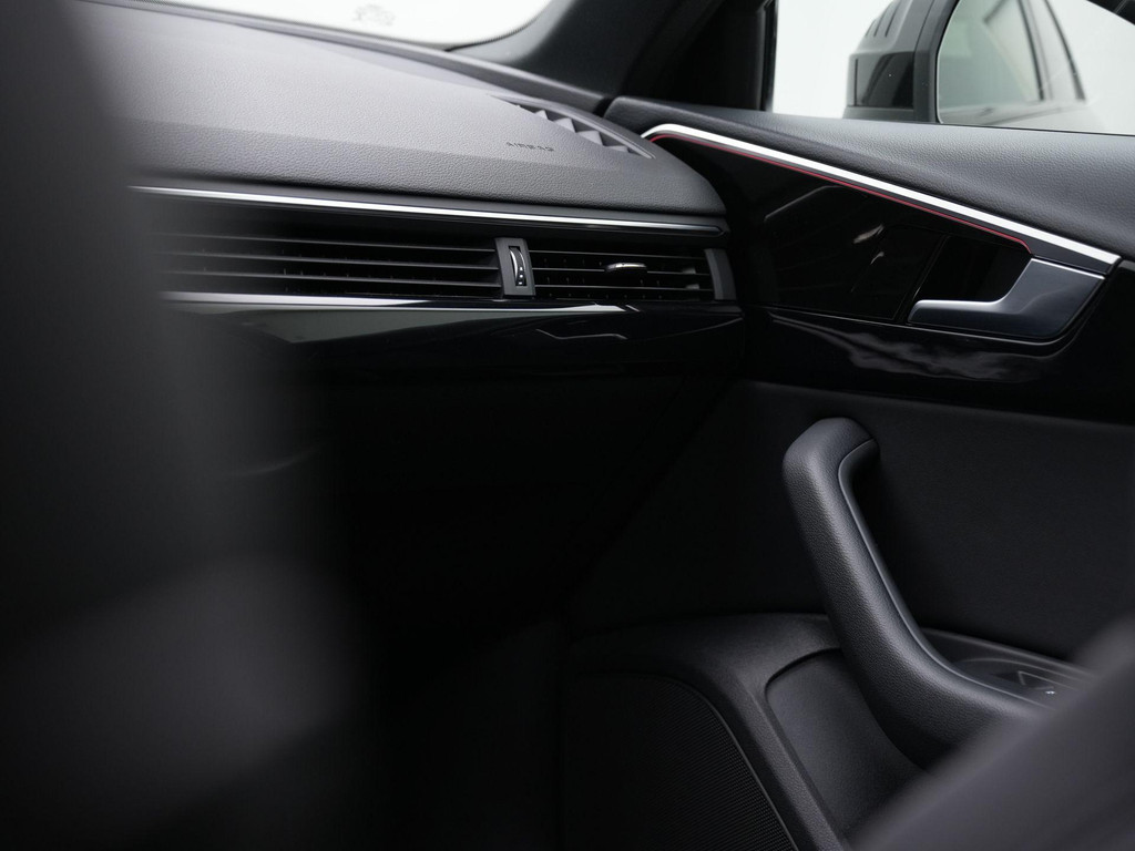 Audi A4 (L382LB) met abonnement