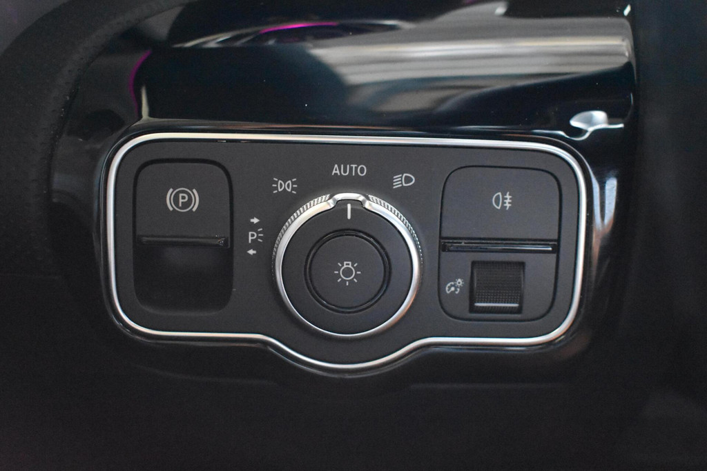Mercedes-Benz A-Klasse (P082ND) met abonnement