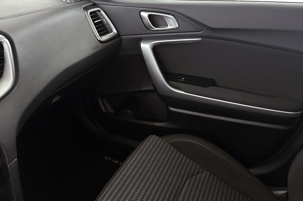 Kia Ceed Sportswagon (X043GL) met abonnement