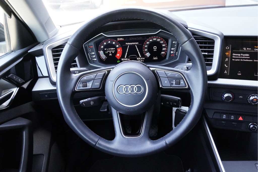 Audi A1 (L127JF) met abonnement