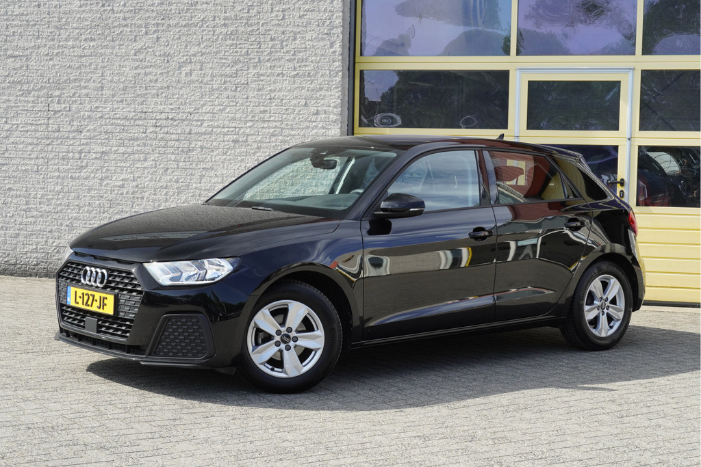 Audi A1 (L127JF) met abonnement
