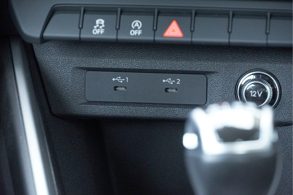 Audi A1 (L127JF) met abonnement