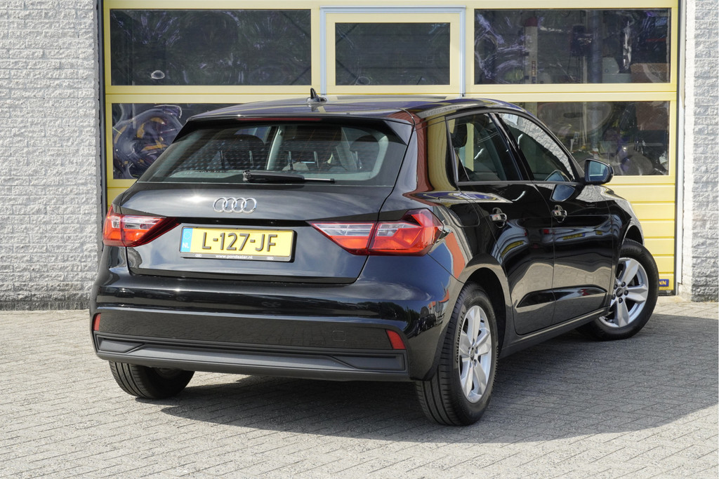 Audi A1 (L127JF) met abonnement