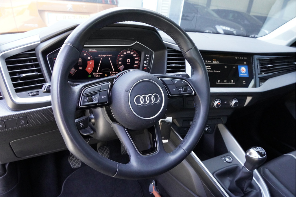 Audi A1 (L127JF) met abonnement